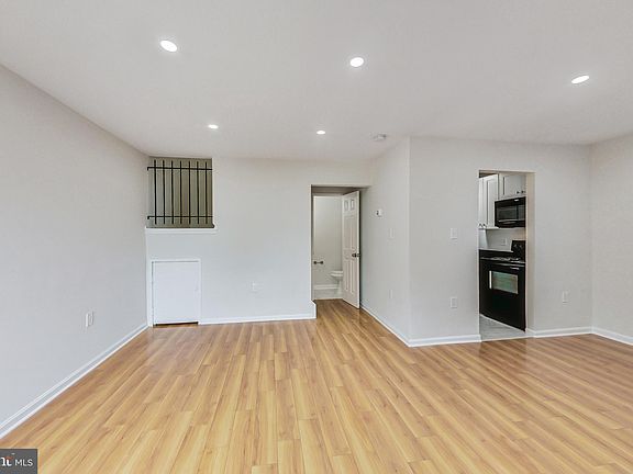 3rd image of 8662 Village Sq Unit 16