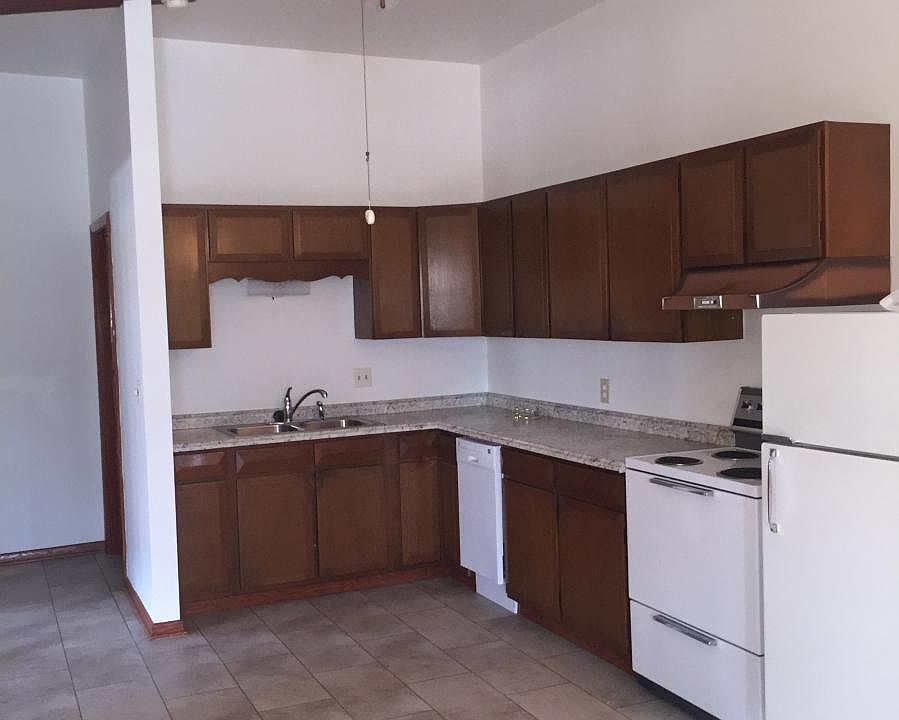 1st image of 3803 W Lake Rd #1