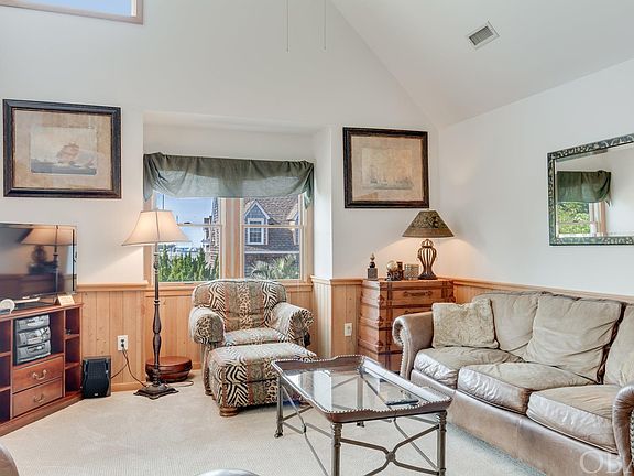 3rd image of 155 Silver Lake Dr Unit 8