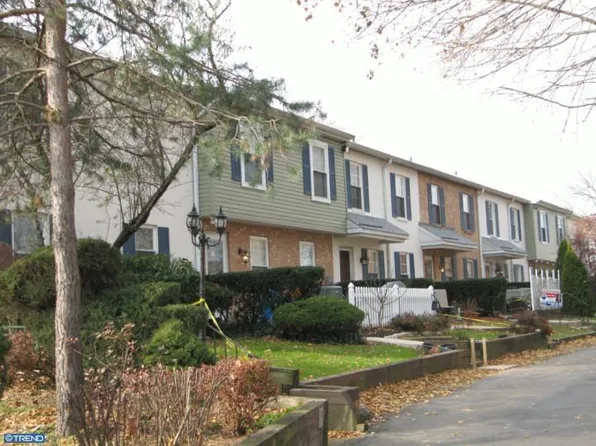 116 Ardmore Ave APT 11, Ardmore, PA 19003