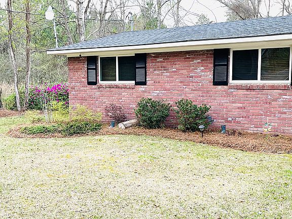 4th image of 149 Meadow Park Ln