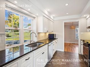 5400 Riverboat Way, Fairfax, VA 22032