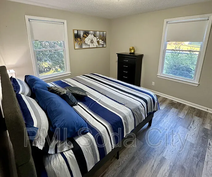 3615 Truman St — Photo 8