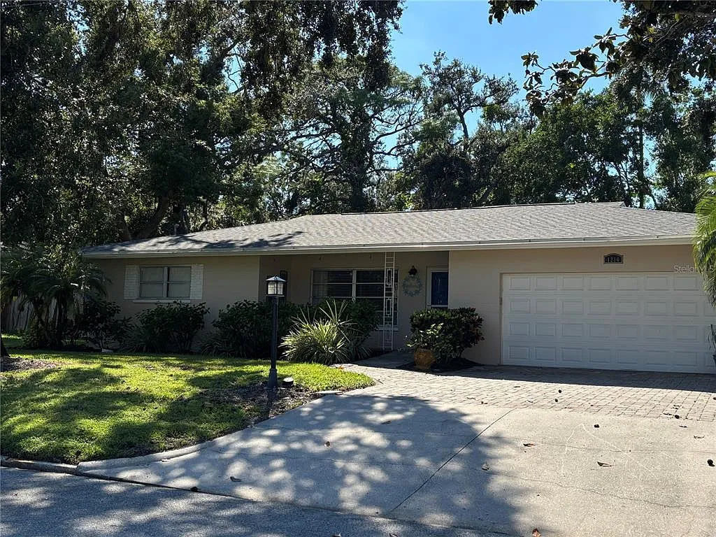 3 bed, 3.0 bath, 1841 sqft, $4,300 — Photo 3