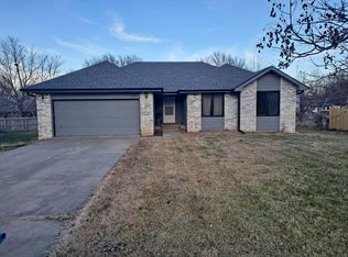 3179 W Katella Ct, Springfield, MO 65807