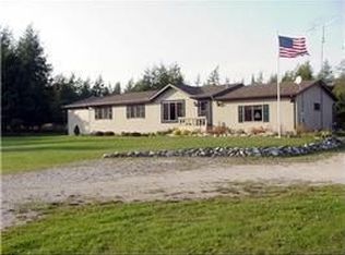 4402 Howard Rd, Gulliver, MI 49840