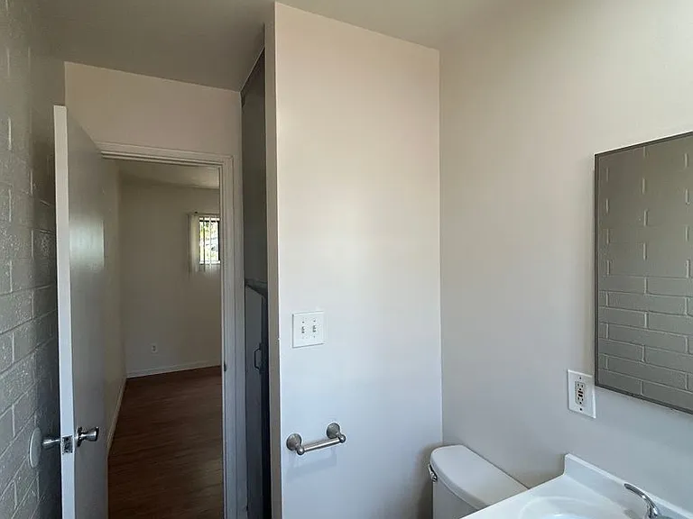 4682-4688 Bayard St — Photo 14