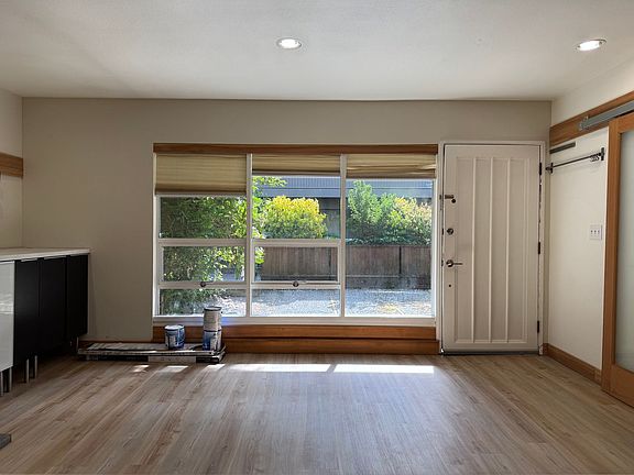 5th image of 970 100th Ave NE APT 41