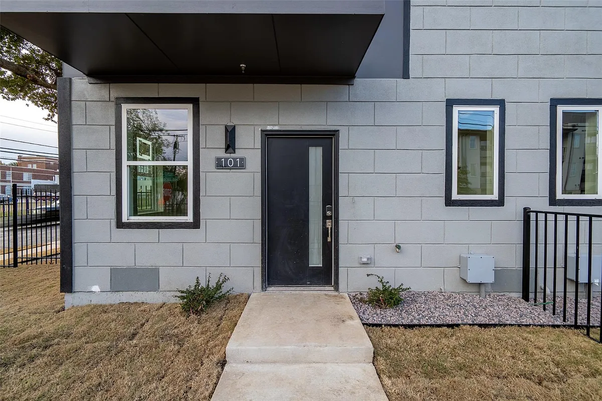 Building Photo - 1614 N Fitzhugh Ave #103