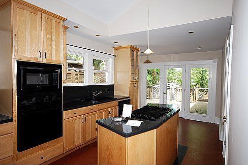 Loads of Cabinet Space