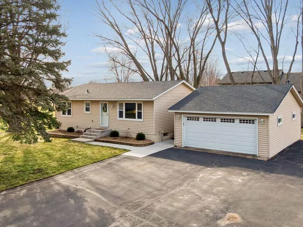 319 Walnut Ave SW, Saint Michael, MN 55376