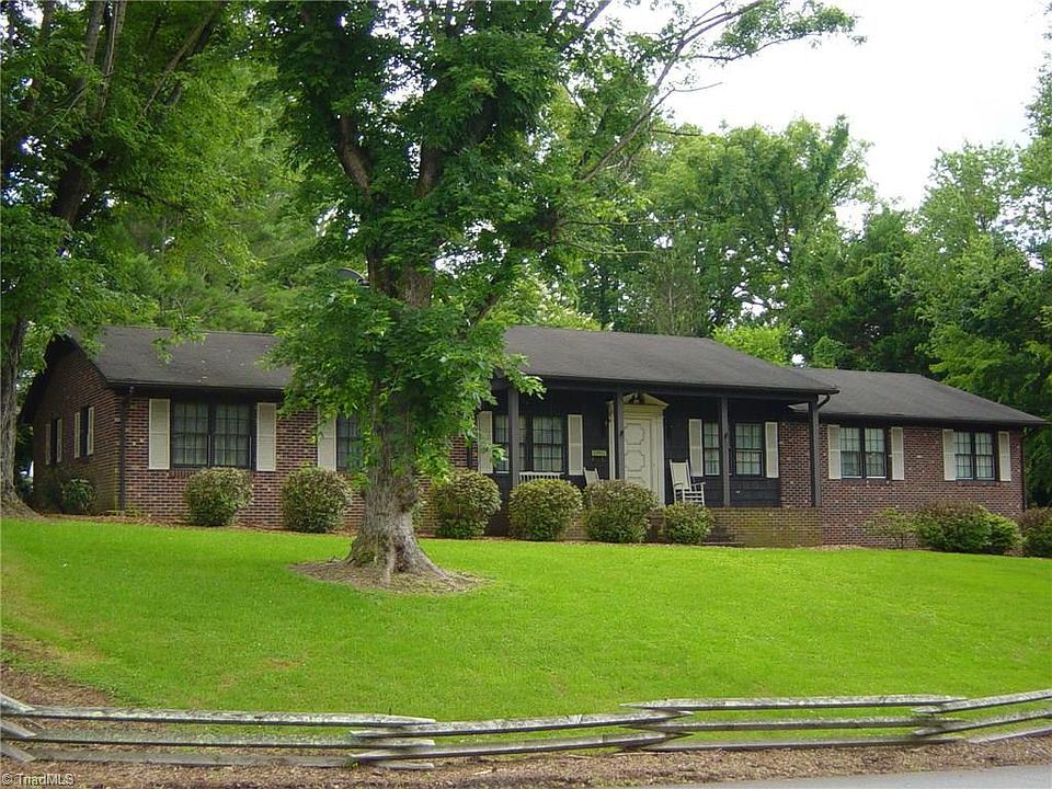 1st image of 902 Westview Dr