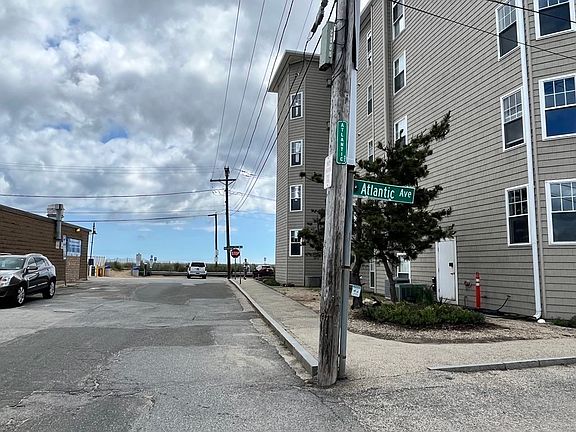 5th image of 12 Atlantic Ave Unit 1