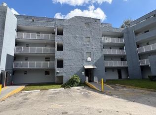 9359 Fontainebleau Boulevard #F401, Miami, FL 33172