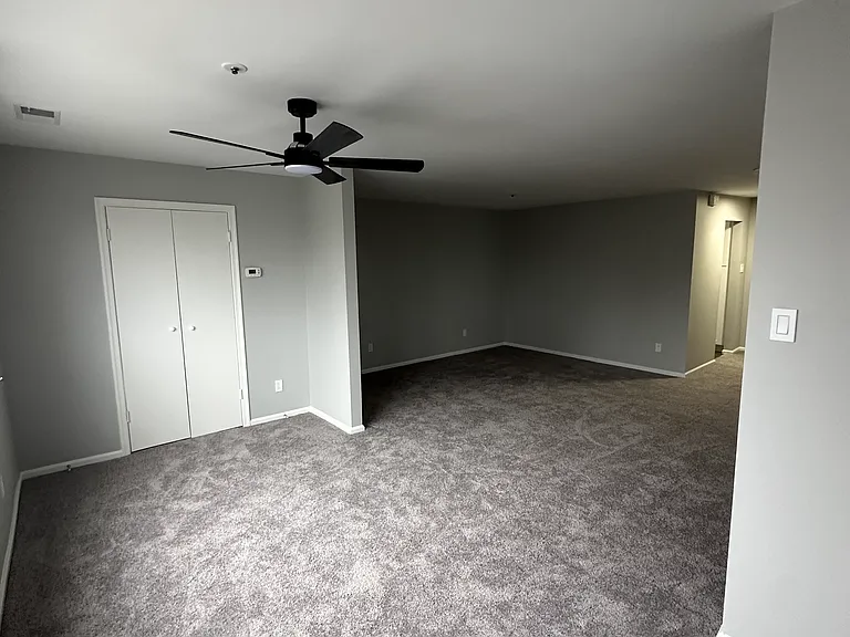 8 Russell Ave #307 — Photo 9