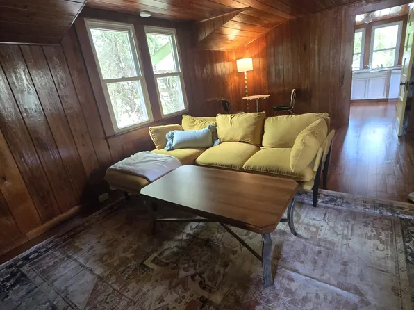 106 Banana St #Q, Tarpon Springs, FL 34689