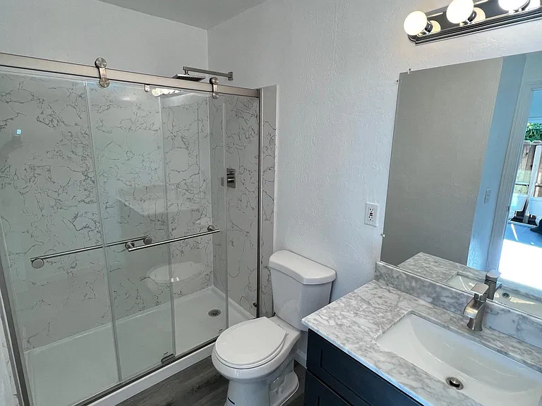 1640 23rd St #6 — Photo 7