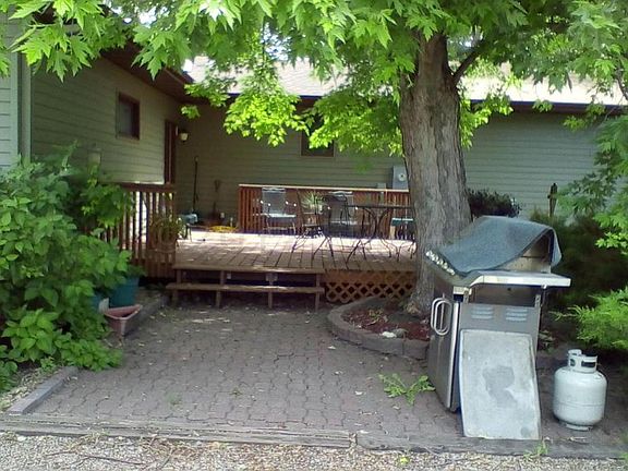 4th image of 616 15th Ave NW