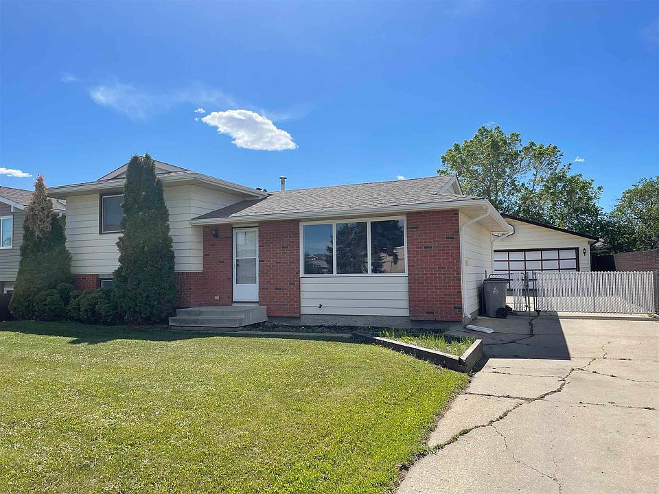 Morinville Alberta / 8209 96th St, Morinville, AB T8R 1W2 MLS 