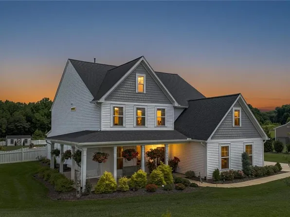 3541 Wesley Point Dr, Browns Summit, NC 27214