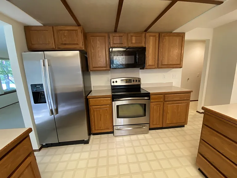 501 E Michelle Dr — Photo 19