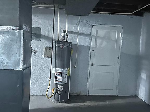 2nd image of 2824 Orland Ave