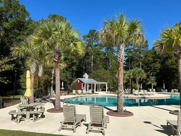 9126 Maple Grove Dr, Summerville, SC 29485