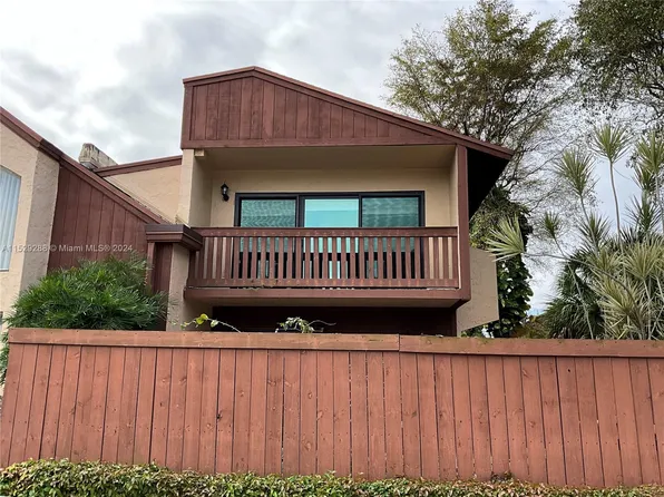 6517 SW 116th Pl APT G, Miami, FL 33173