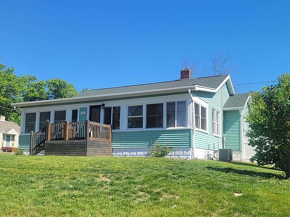 3rd image of 601 Pekin Ave