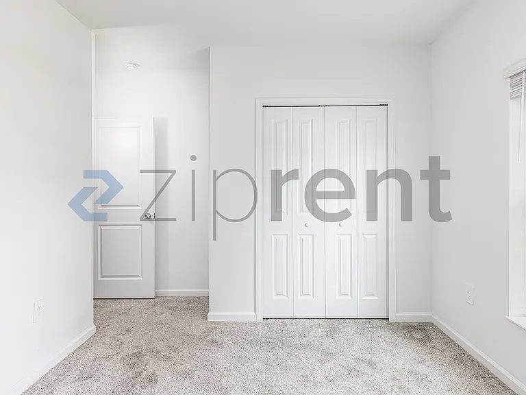 2043 Punch Bowl Ave — Photo 10