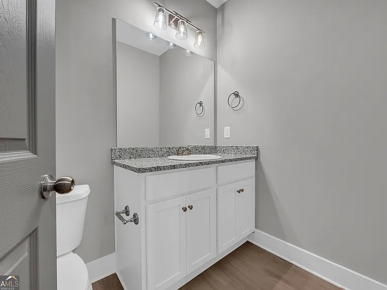 185 Miller St #B — Photo 13