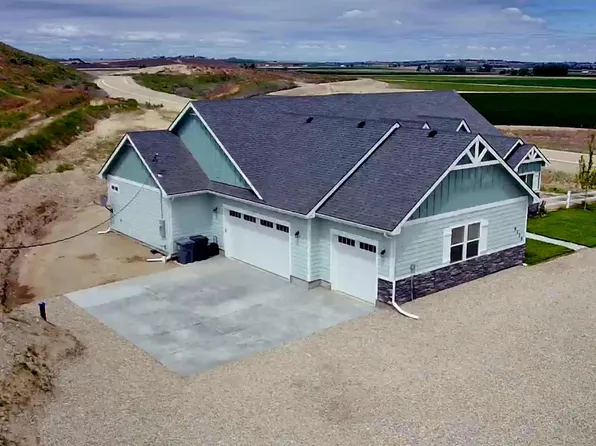 9279 Rolling Hills Ct, Nampa, ID 83686