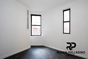Rented by R New York