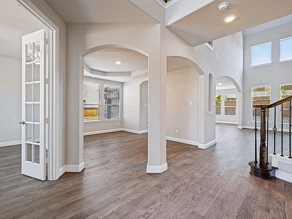 3rd image of 16356 Willowick Ln