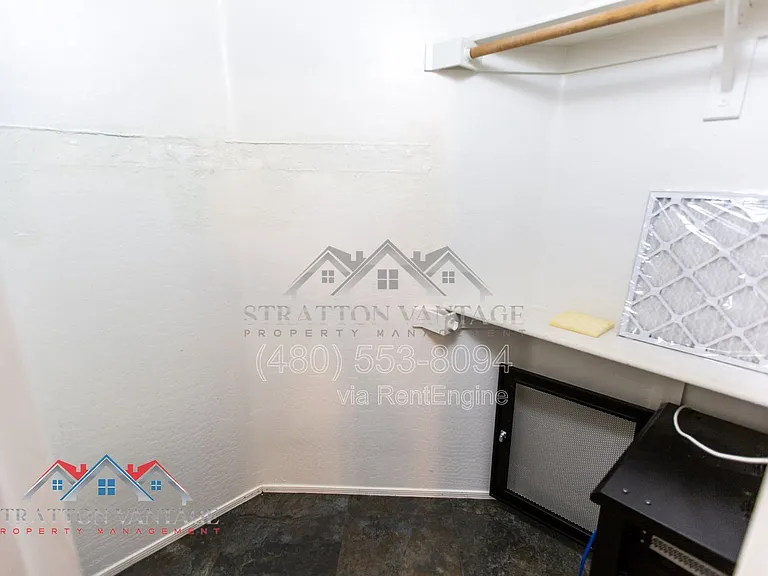 1231 N Layman St — Photo 36