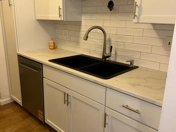 15999 W Eleven Mile Rd APT 15, Southfield, MI 48076