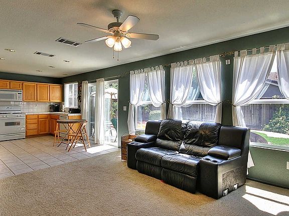 4th image of 4520 Sparrow Ct