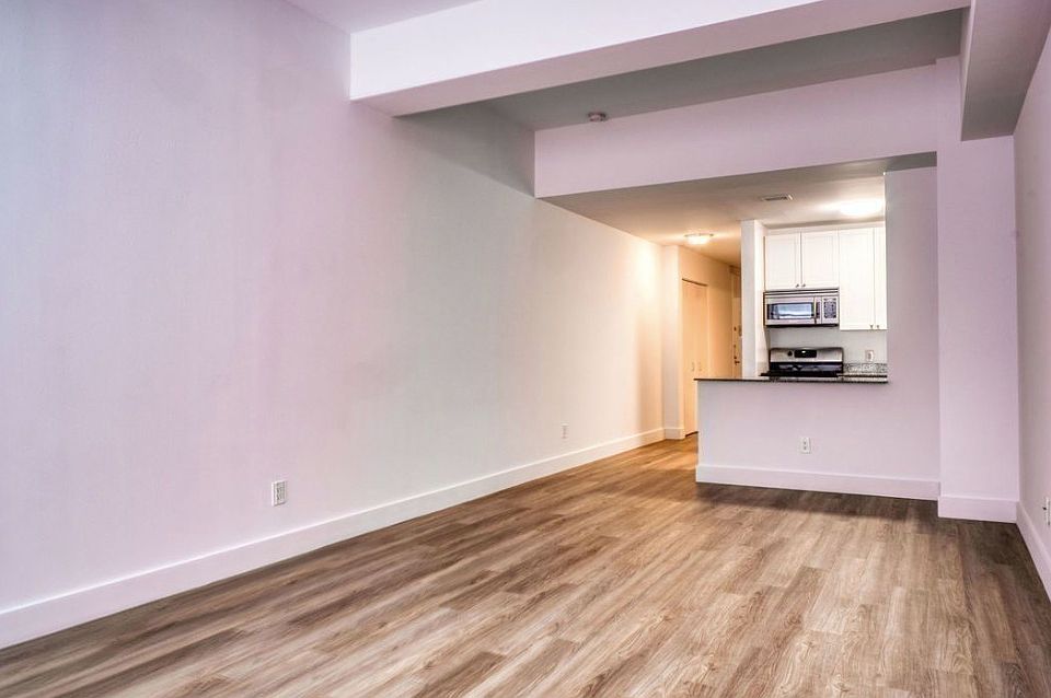 1st image of 45 Wall St APT 712
