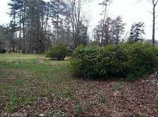518 Manor Dr, High Point, NC 27260