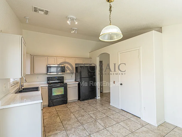 8646 E Nido Ave — Photo 7