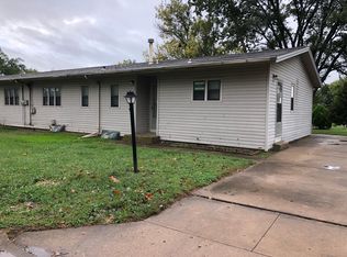 6823 SW Windsong Dr, Topeka, KS 66619