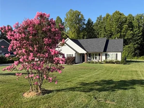 343 Parks Meadows Dr, Lexington, NC 27292