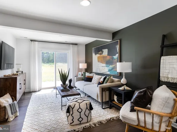 103 Courthouse Dr, Martinsburg, WV 25404