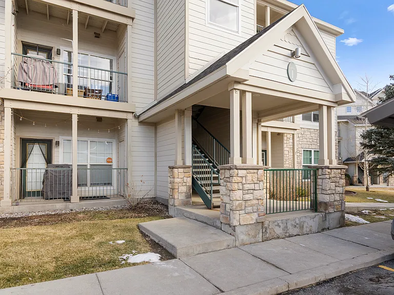 900 Bitner Rd #I — Photo 24