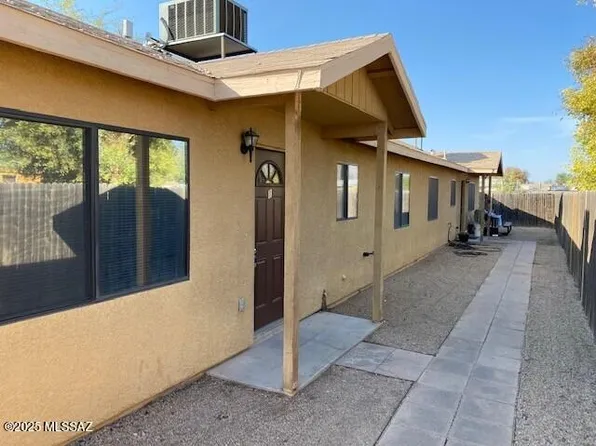 702 W Simmons Rd, Tucson, AZ 85705