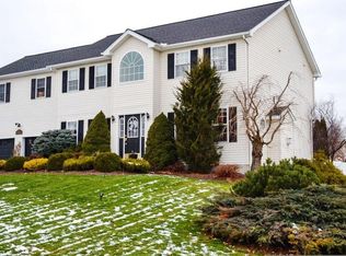 201 Lorries Ln, Whitesboro, NY 13492