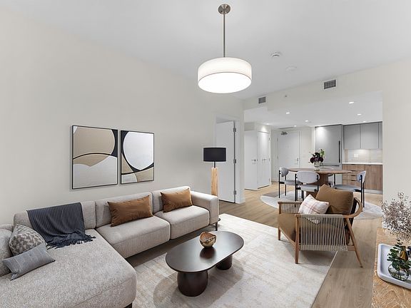 3rd image of 755 Harbourside Dr #401