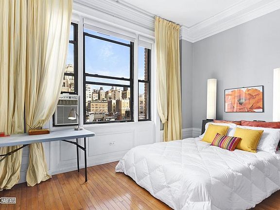 5th image of 140 W 69th St APT 75A