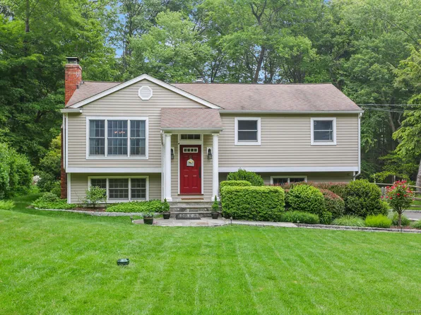 21 Flat Rock Drive, Ridgefield, CT 06877