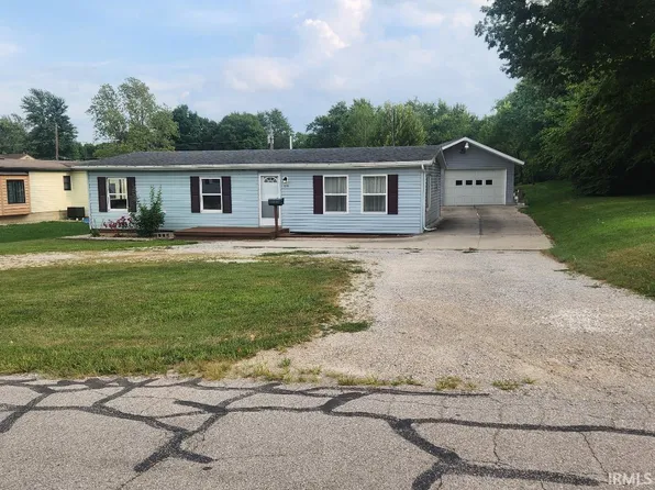 614 E South St, Albion, IN 46701